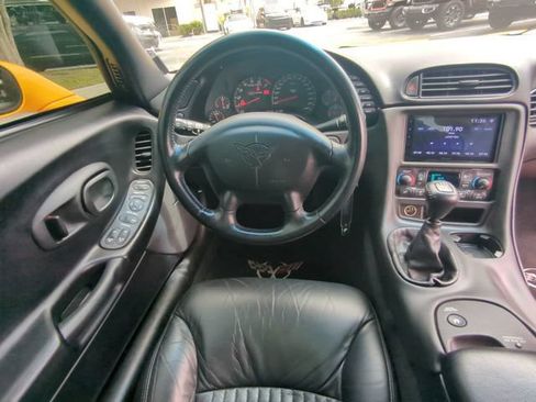 Used 2001 Chevrolet Corvette Z06 w/ Memory Pkg RWD image 16