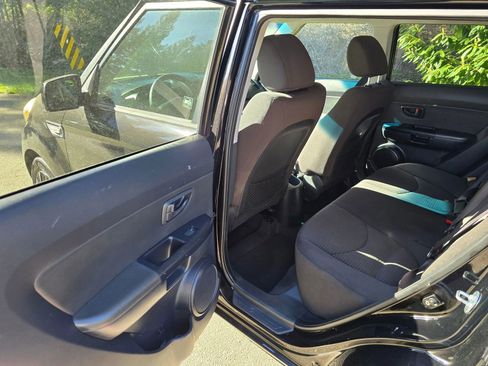 Used 2012 Kia Soul FWD image 18