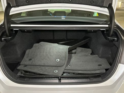 Used 2024 BMW 530i xDrive image 6