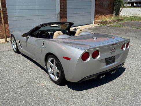 Used 2005 Chevrolet Corvette Convertible w/ Preferred Equipment Group RWD image 23