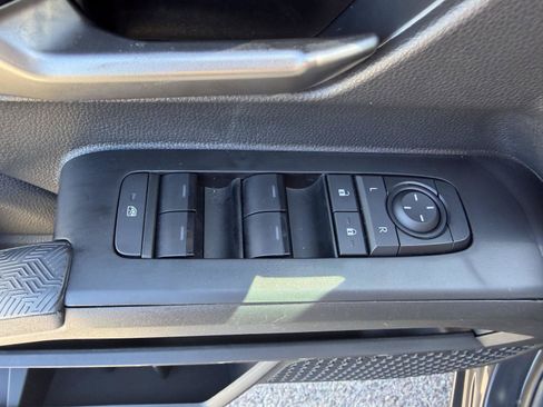 Certified 2025 Toyota Tacoma TRD Off-Road w/ TRD Off Road Upgrade Package AWD/4WD image 17