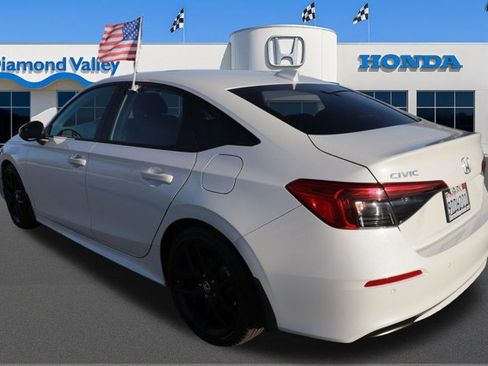 Certified 2022 Honda Civic Touring image 4