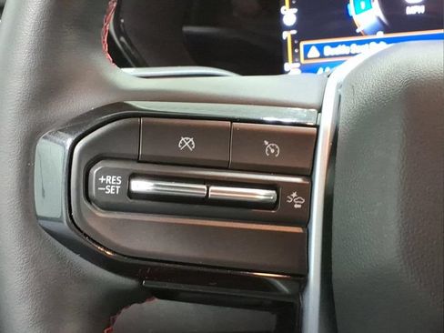Used 2023 Chevrolet Colorado Z71 w/ Z71 Convenience Package 2 AWD/4WD image 21