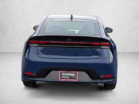 Certified 2025 Toyota Prius XLE image 7