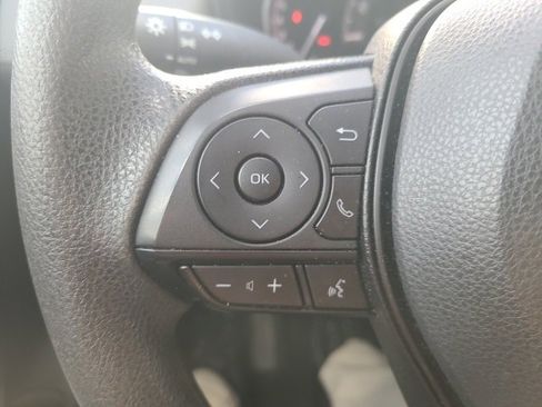 Used 2023 Toyota RAV4 XLE image 20