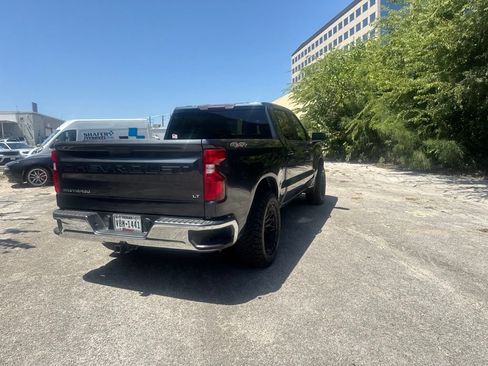 Used 2021 Chevrolet Silverado 1500 LT AWD/4WD image 15