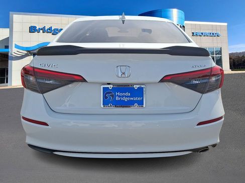 Used 2023 Honda Civic Sport image 5