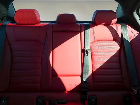 New 2025 Alfa Romeo Giulia Base image 21