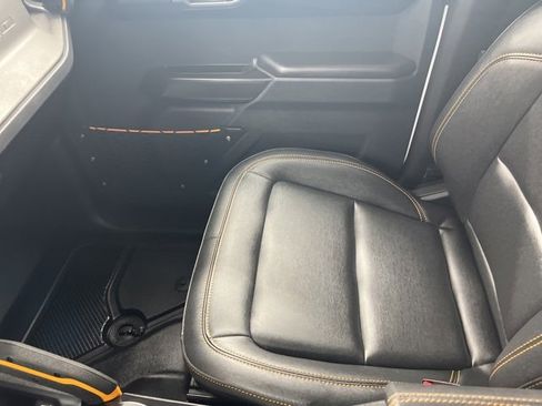 Used 2024 Ford Bronco Badlands image 19