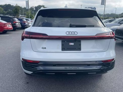 Certified 2024 Audi Q8 e-tron Prestige AWD/4WD image 6