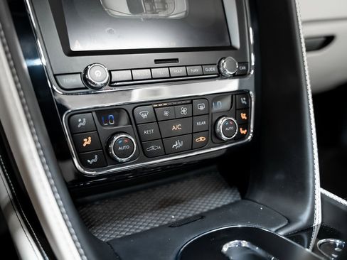 Used 2017 Bentley Continental GT image 51
