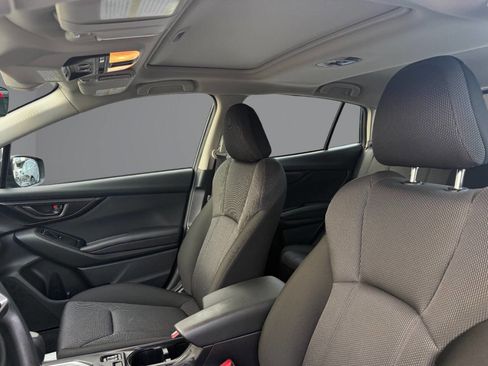 Used 2018 Subaru Impreza 2.0i Premium image 11