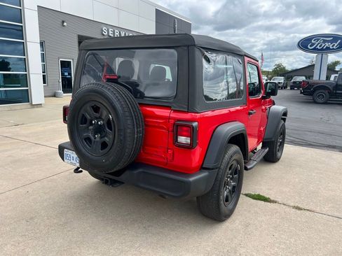 Used 2022 Jeep Wrangler Sport image 9