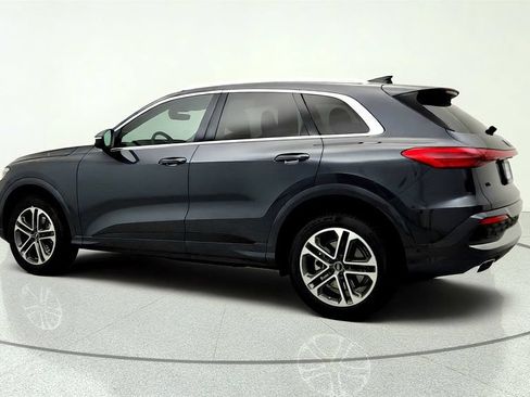 Used 2025 Audi Q5 Premium Plus w/ Premium Plus AWD/4WD image 7