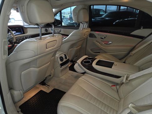 Used 2019 Mercedes-Benz S 560 Sedan image 22