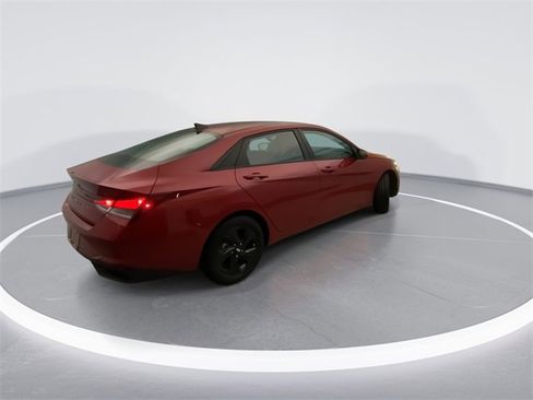Used 2023 Hyundai Elantra SEL w/ Cargo Package image 4