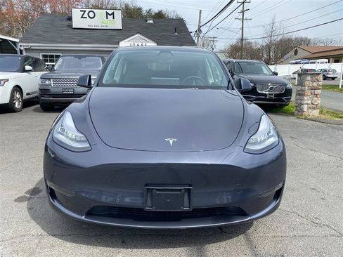 Used 2024 Tesla Model Y Long Range AWD/4WD image 8