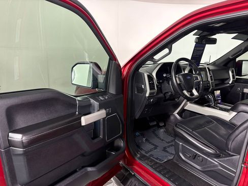 Used 2019 Ford F150 Lariat image 11