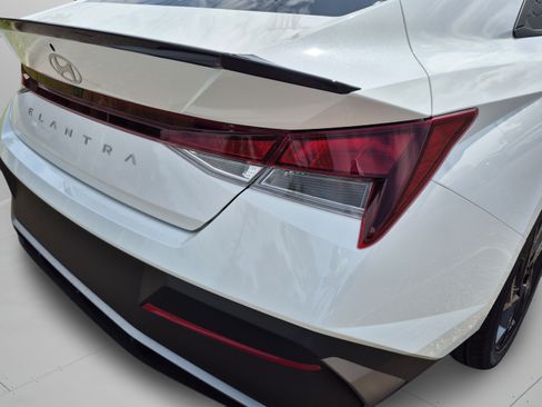 New 2026 Hyundai Elantra SEL Sport FWD image 34