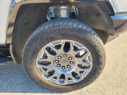 Certified 2025 GMC Hummer EV 3X image 22