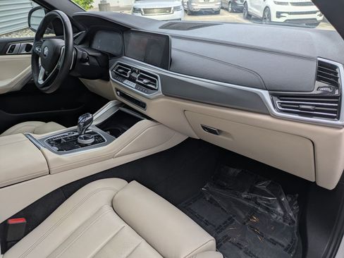 Used 2021 BMW X6 xDrive40i w/ Executive Package 2 AWD/4WD image 31