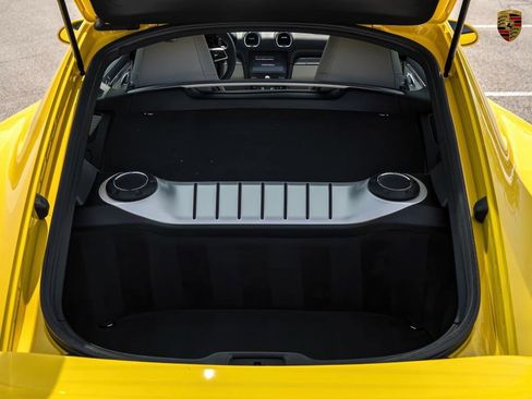 Used 2024 Porsche 718 Cayman Style Edition image 18