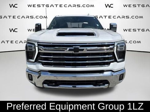 Used 2024 Chevrolet Silverado 2500 LTZ w/ LTZ Convenience Package image 2
