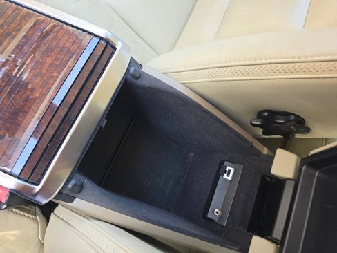 Used 2014 Volvo XC70 3.2 FWD image 32