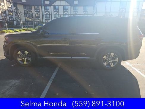 Certified 2025 Honda Pilot EX-L image 4