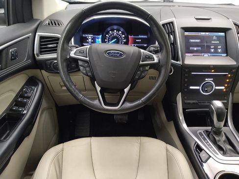 Used 2015 Ford Edge Titanium w/ Technology Package AWD/4WD image 22