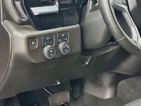 Used 2024 Chevrolet Silverado 1500 LT AWD/4WD image 17