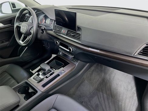 Used 2023 Audi Q5 2.0T Premium w/ Convenience Package image 27