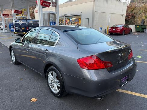 Used 2013 INFINITI G37 x w/ Premium Pkg image 6