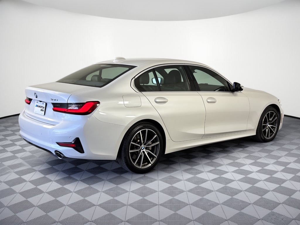 Used 2020 BMW 330i Sedan w/ Premium Package RWD image 9