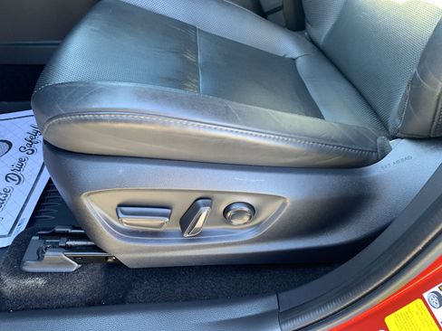 Used 2023 Toyota Crown image 15