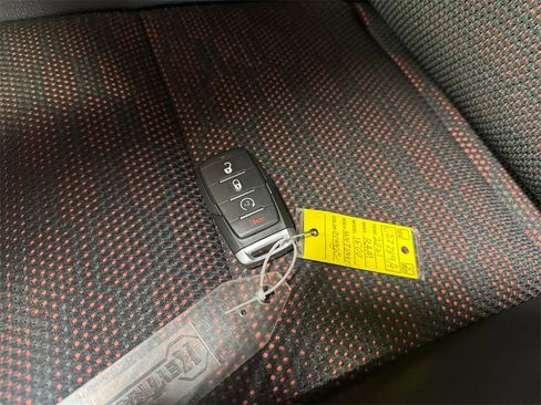 Used 2021 RAM 1500 Big Horn w/ Built-to-serve Edition image 32