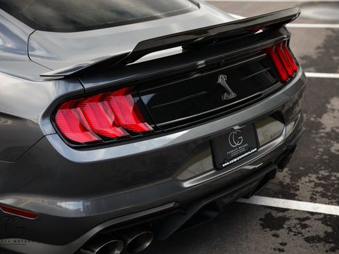Used 2021 Ford Mustang Shelby GT500 w/ Technology Package image 14