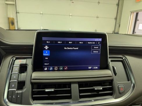 Certified 2021 GMC Yukon SLT w/ SLT Premium Package AWD/4WD image 20