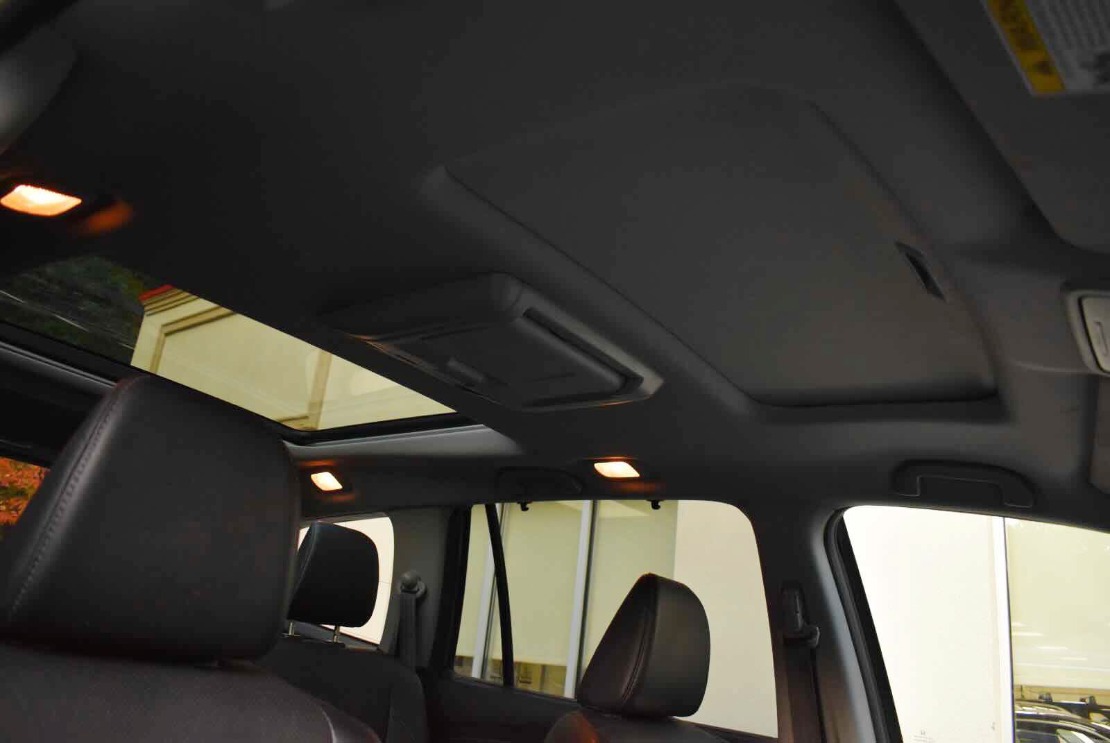 Used 2017 Honda Pilot Elite image 23