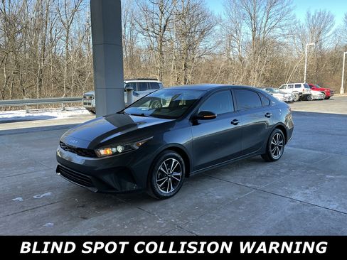 Used 2024 Kia Forte LXS w/ LXS Technology Package image 3