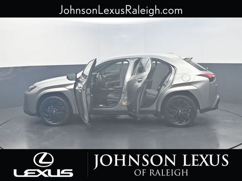 Used 2022 Lexus UX 250h w/ Premium Package AWD/4WD image 27