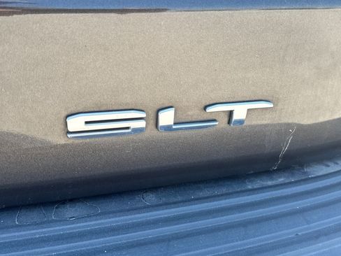 Used 2021 GMC Yukon SLT w/ SLT Premium Package AWD/4WD image 8