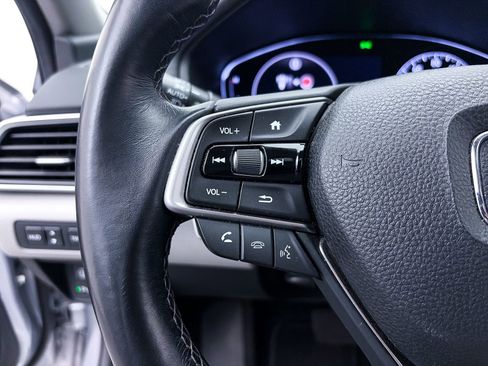 Used 2019 Honda Accord Touring image 29