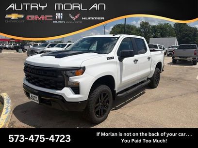 New 2026 Chevrolet Silverado 1500 Custom Trail Boss w/ Turbomax Blackout Package