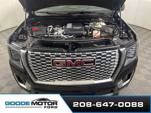 Used 2023 GMC Yukon XL Denali w/ Denali Reserve Package image 24