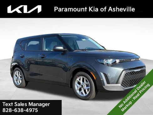 New 2025 Kia Soul LX image 1