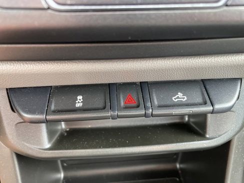 Used 2020 Chevrolet Colorado W/T w/ WT Convenience Package image 15