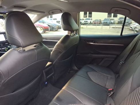 Used 2024 Toyota Camry SE FWD image 5