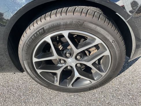 Used 2017 Buick Regal Sport Touring image 5