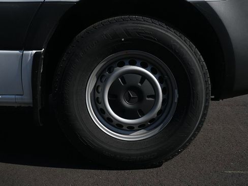 Used 2025 Mercedes-Benz Sprinter 2500 image 31